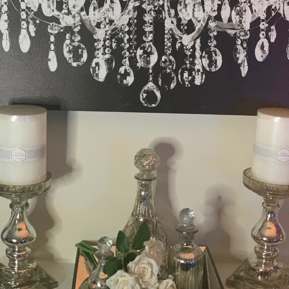 Mirrored Vanity Set - Picture 2 of 5